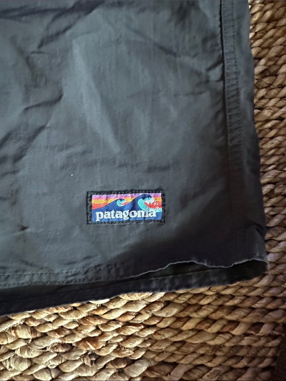 Patagonia Black swim trunks Shorts men’s size 40